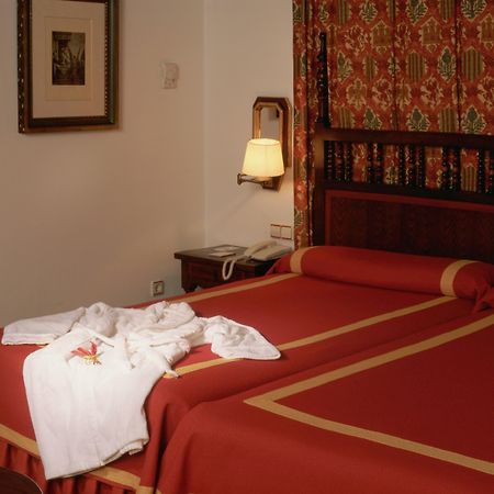 ปาราดอร์ เด บีลัลบา Hotel บีญัลบา ภายนอก รูปภาพ