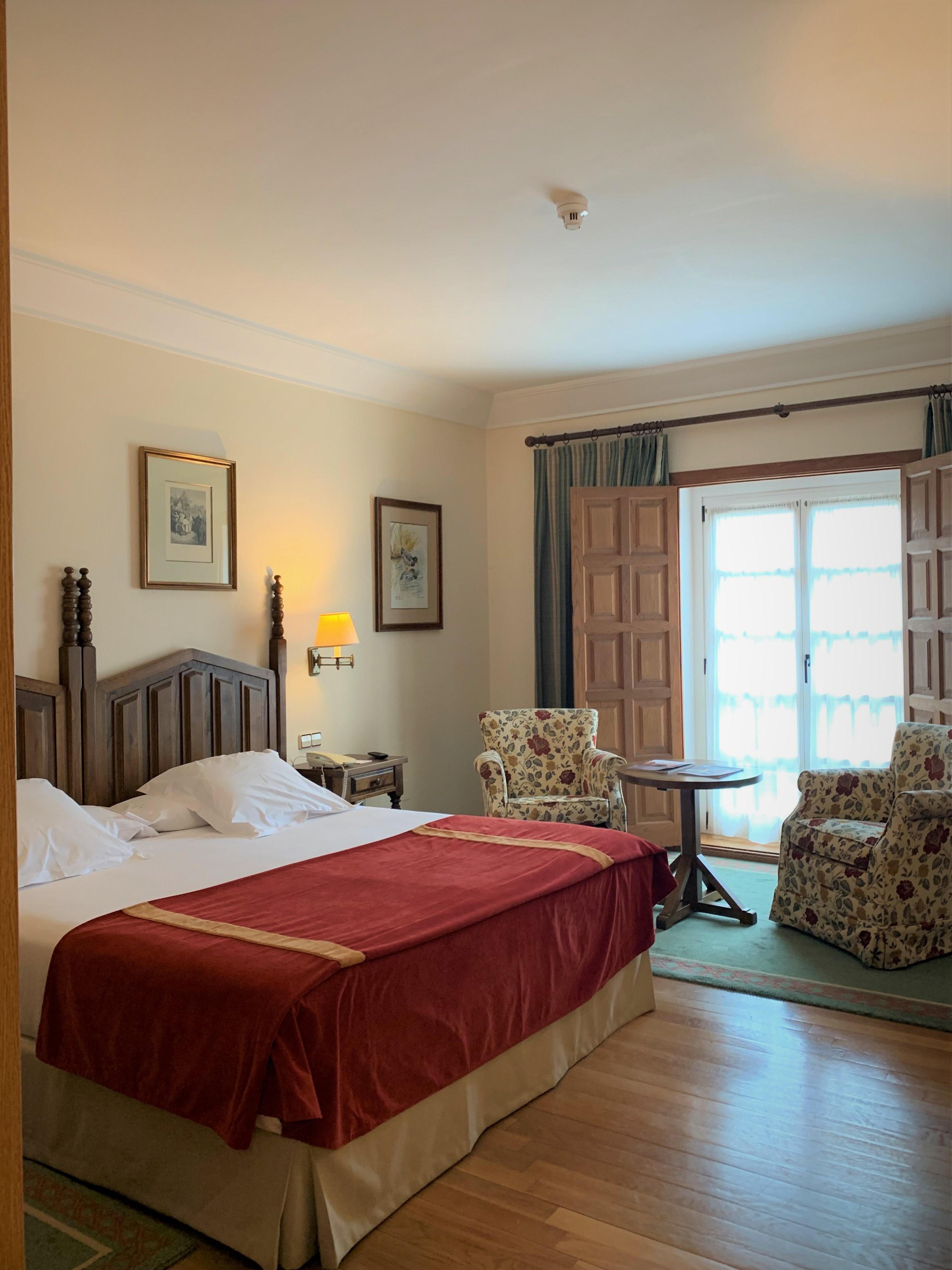 ปาราดอร์ เด บีลัลบา Hotel บีญัลบา ภายนอก รูปภาพ