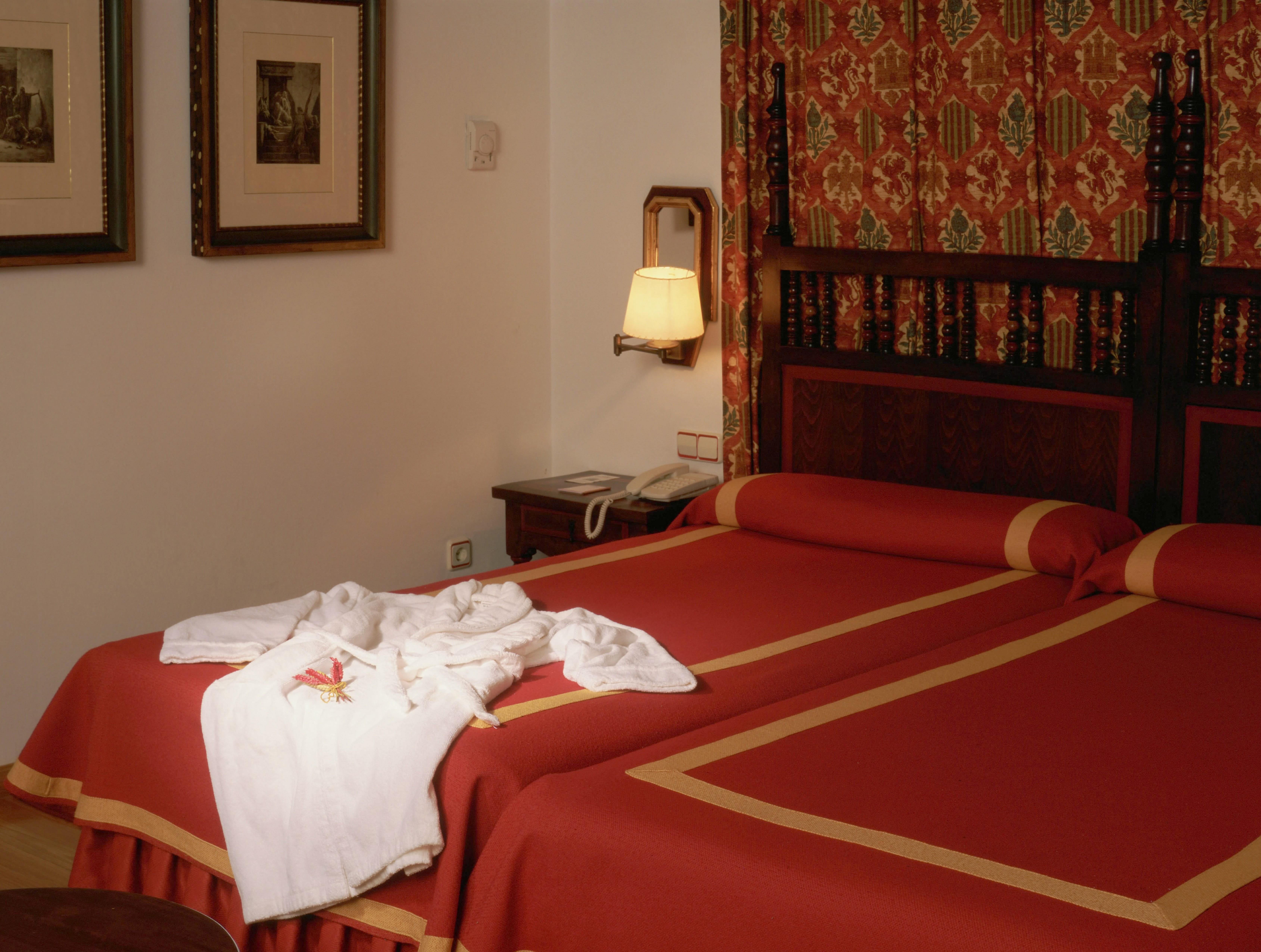 ปาราดอร์ เด บีลัลบา Hotel บีญัลบา ภายนอก รูปภาพ