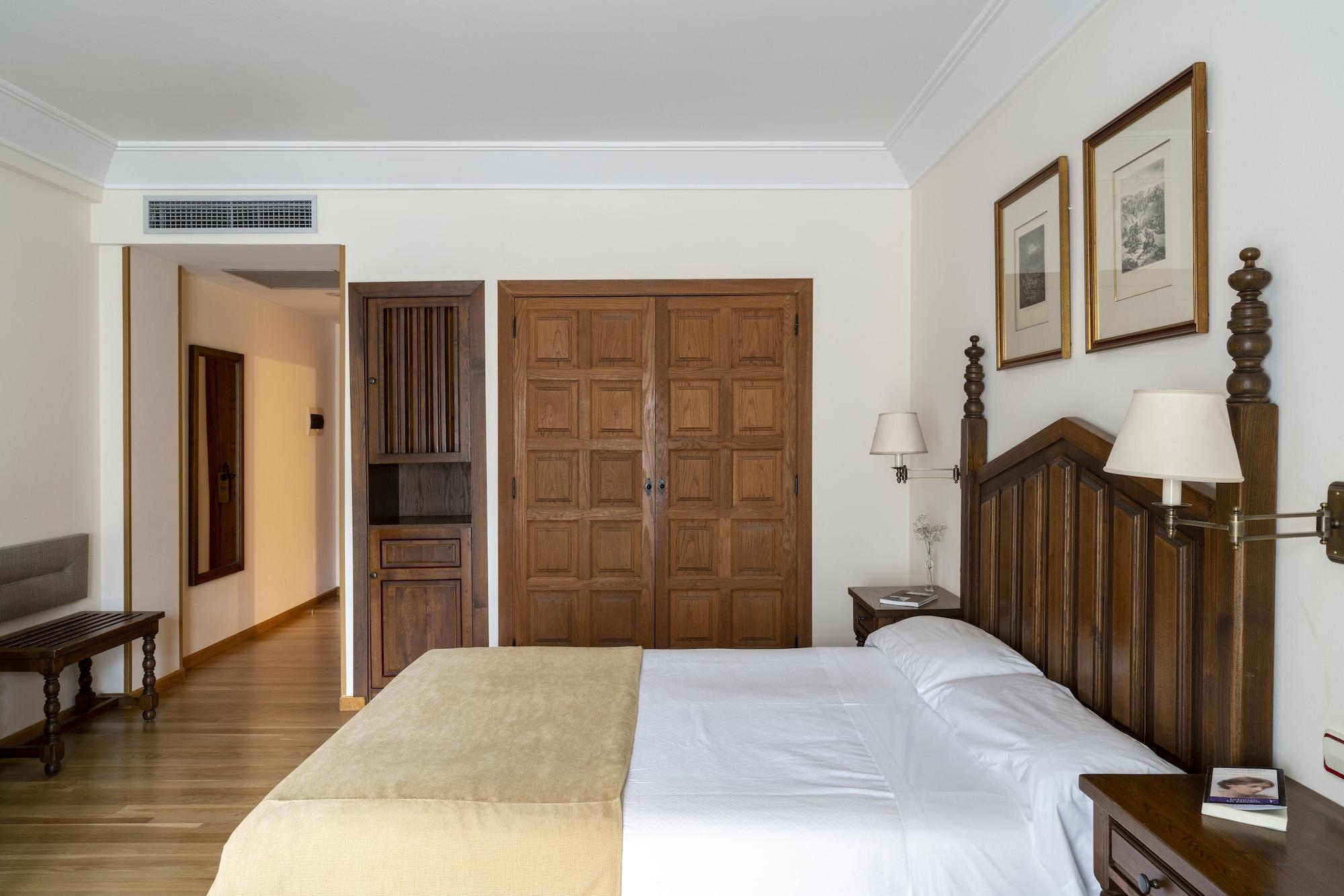 ปาราดอร์ เด บีลัลบา Hotel บีญัลบา ภายนอก รูปภาพ