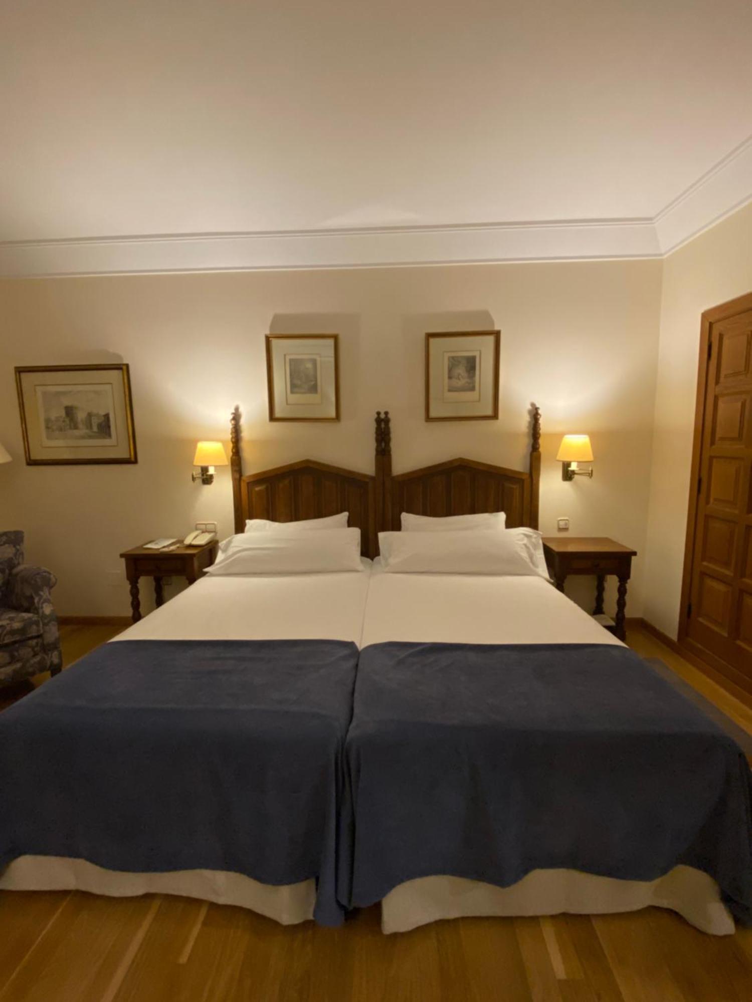 ปาราดอร์ เด บีลัลบา Hotel บีญัลบา ภายนอก รูปภาพ