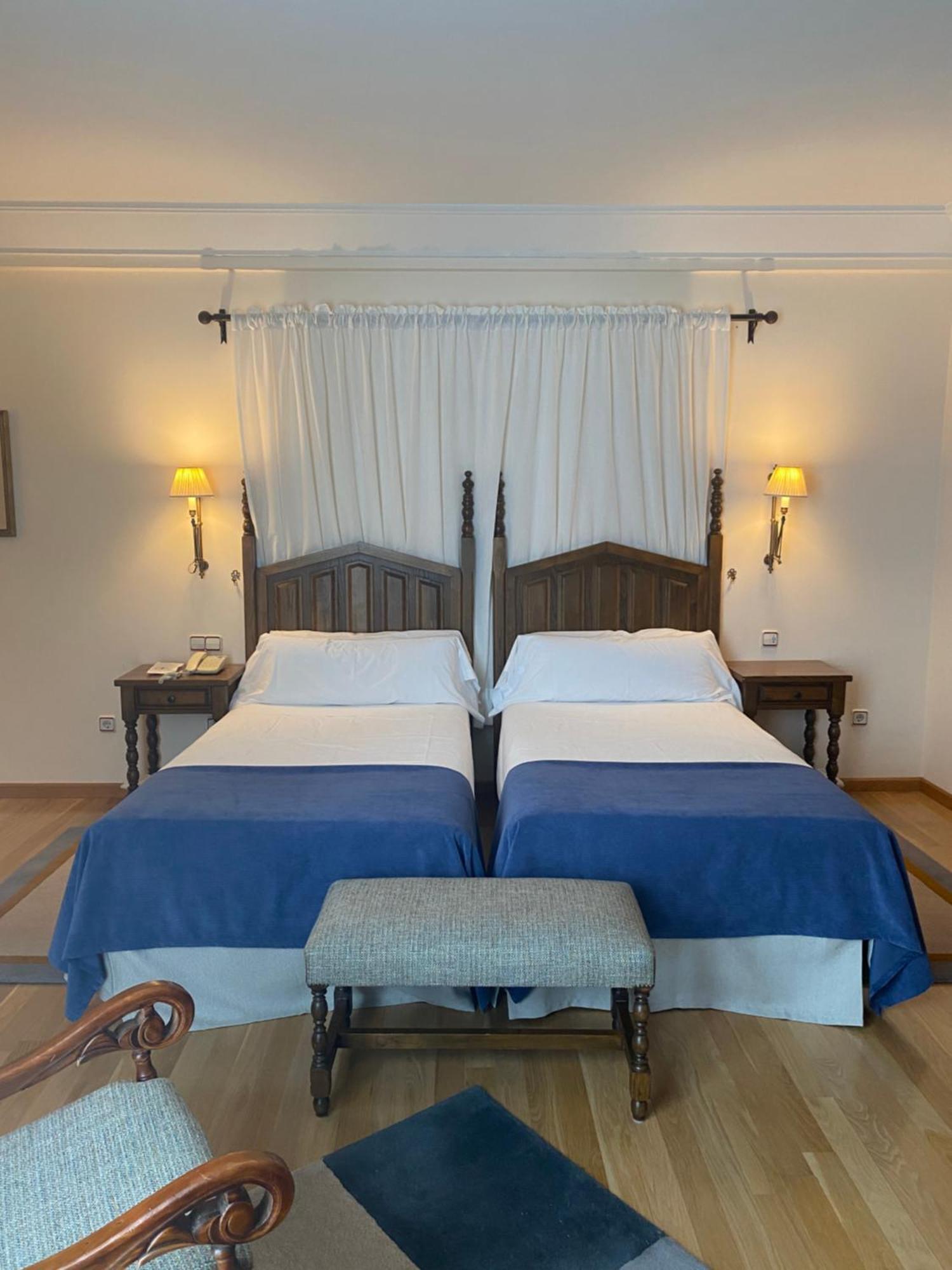 ปาราดอร์ เด บีลัลบา Hotel บีญัลบา ภายนอก รูปภาพ