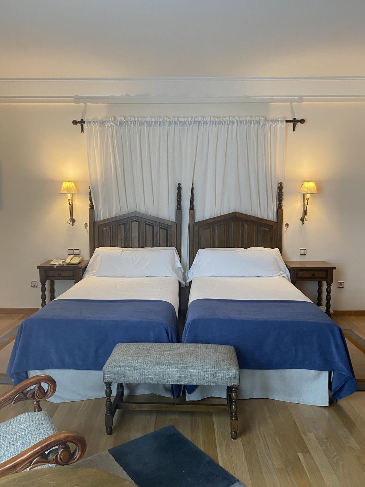 ปาราดอร์ เด บีลัลบา Hotel บีญัลบา ภายนอก รูปภาพ